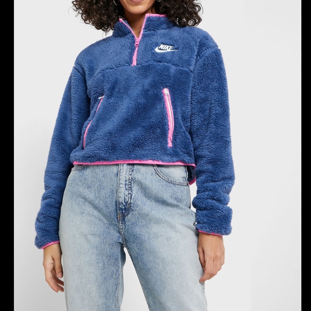 NSW Fleece Plush Cropped Sweatshirt